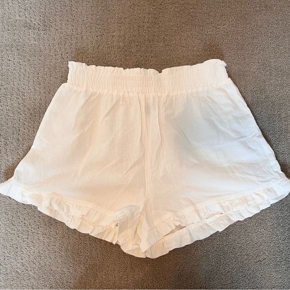 SHEIN White Ruffle Detail Shorts - Picture 4 of 8